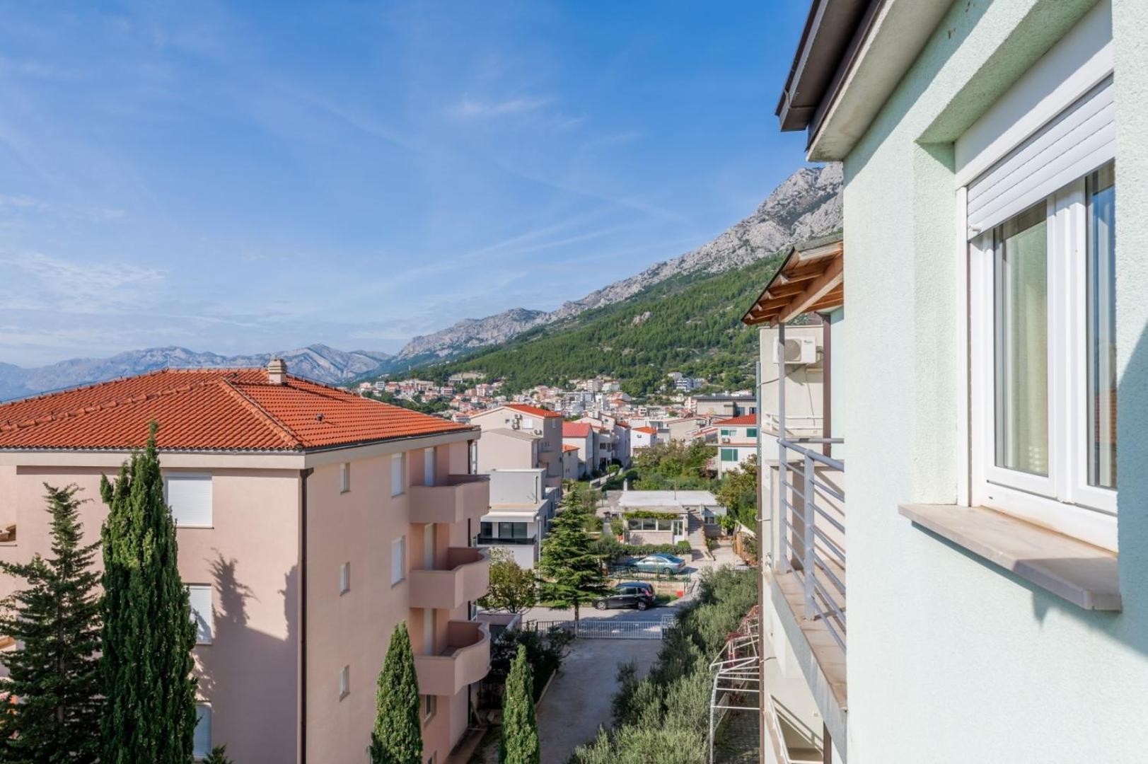 Ruza&Nikolina "1" Apartmani - Baska Voda Luaran gambar