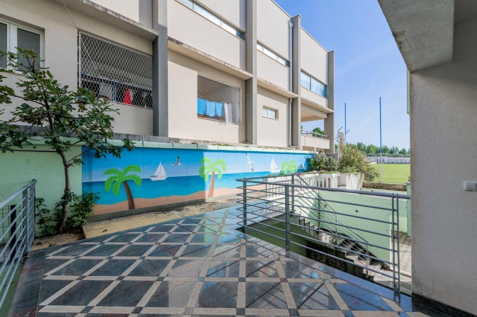 Ruza&Nikolina "1" Apartmani - Baska Voda Luaran gambar